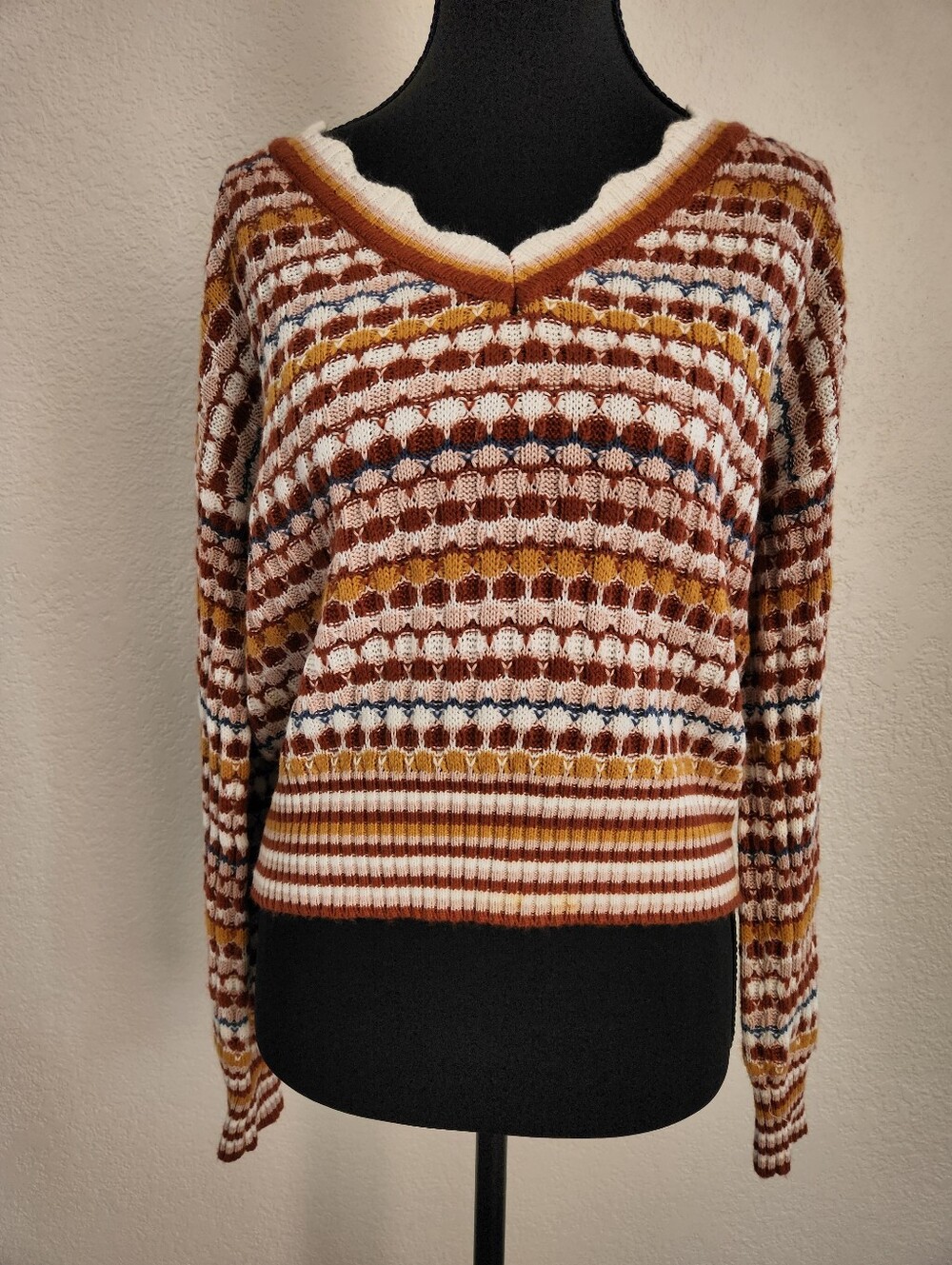 Love By Design Autumn Colored Vee Neck Sweater Size Medium